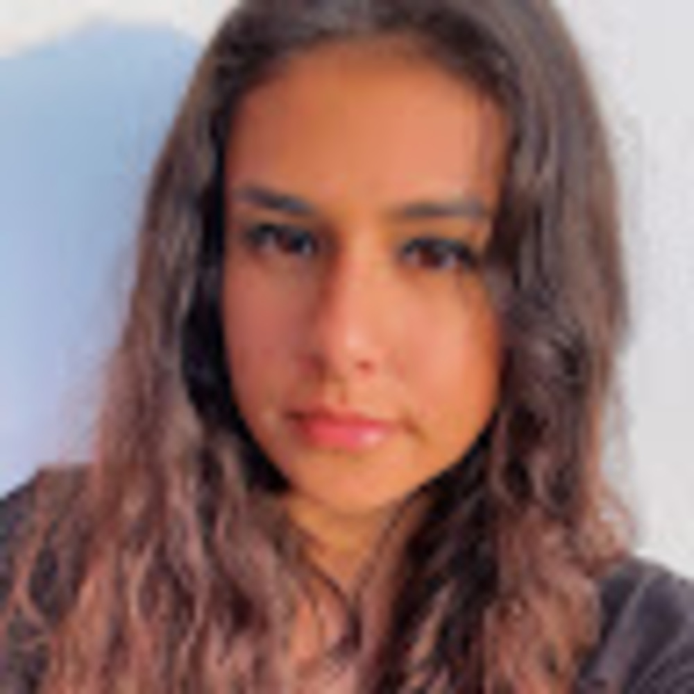 Meet your Posher, Elyssa